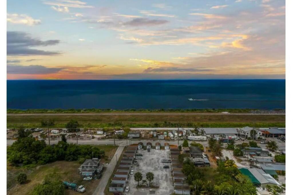 Inviting Oasis - Cozy, Spotless, And Comfortable Room Pahokee المظهر الخارجي الصورة